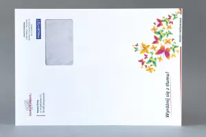 Koperty C4 z nadrukiem z okienkiem prawym | Krótki bok | Pasek samoprzylepny | Białe | 90 g/m2